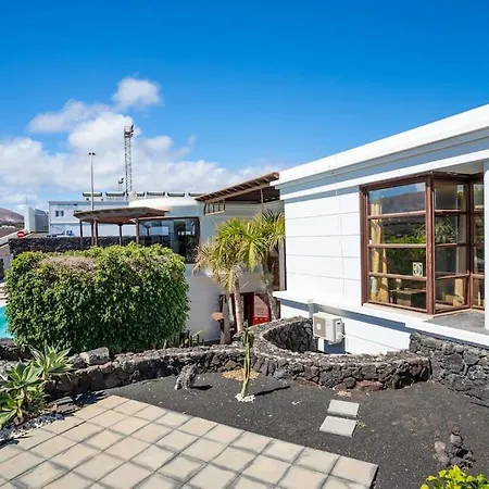 Oasis Vila
